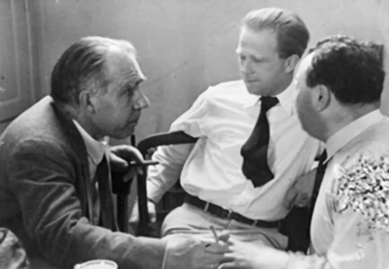 निल्स बोह्र(Niels Bohr), वर्नेर हाइजेनबर(Werner Heisenberg),तथा ओल्फ़्गांग पाली(Wolfgang Pauli)